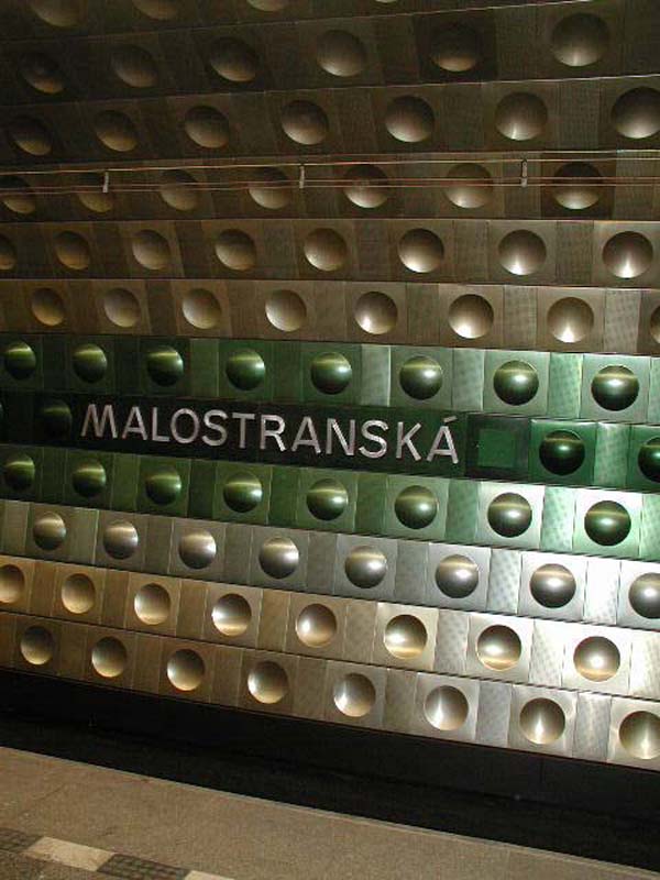 Metro-Malostranska