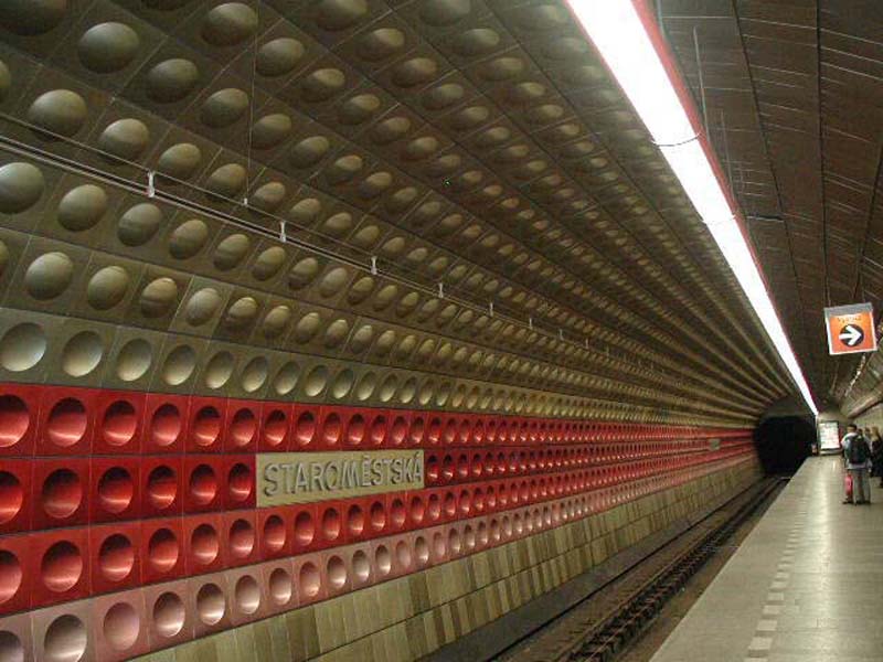 Metro-Staromestka